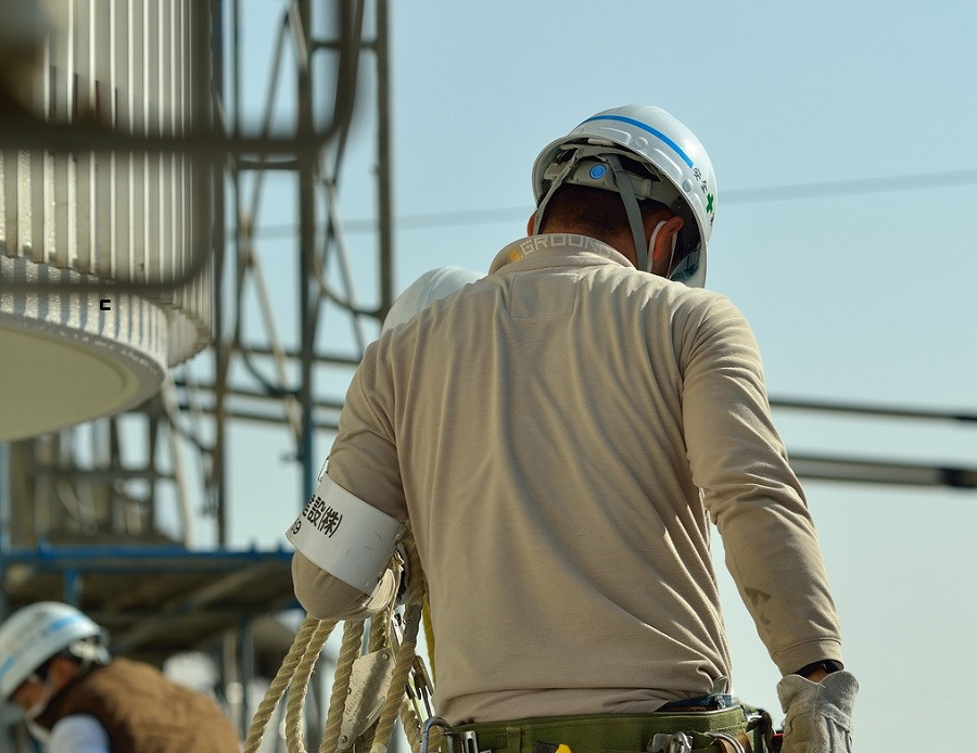 社員募集中★出張あり日給14,000円～＋交通費全額支給！！