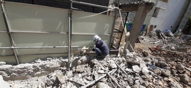 足場の盛替え作業